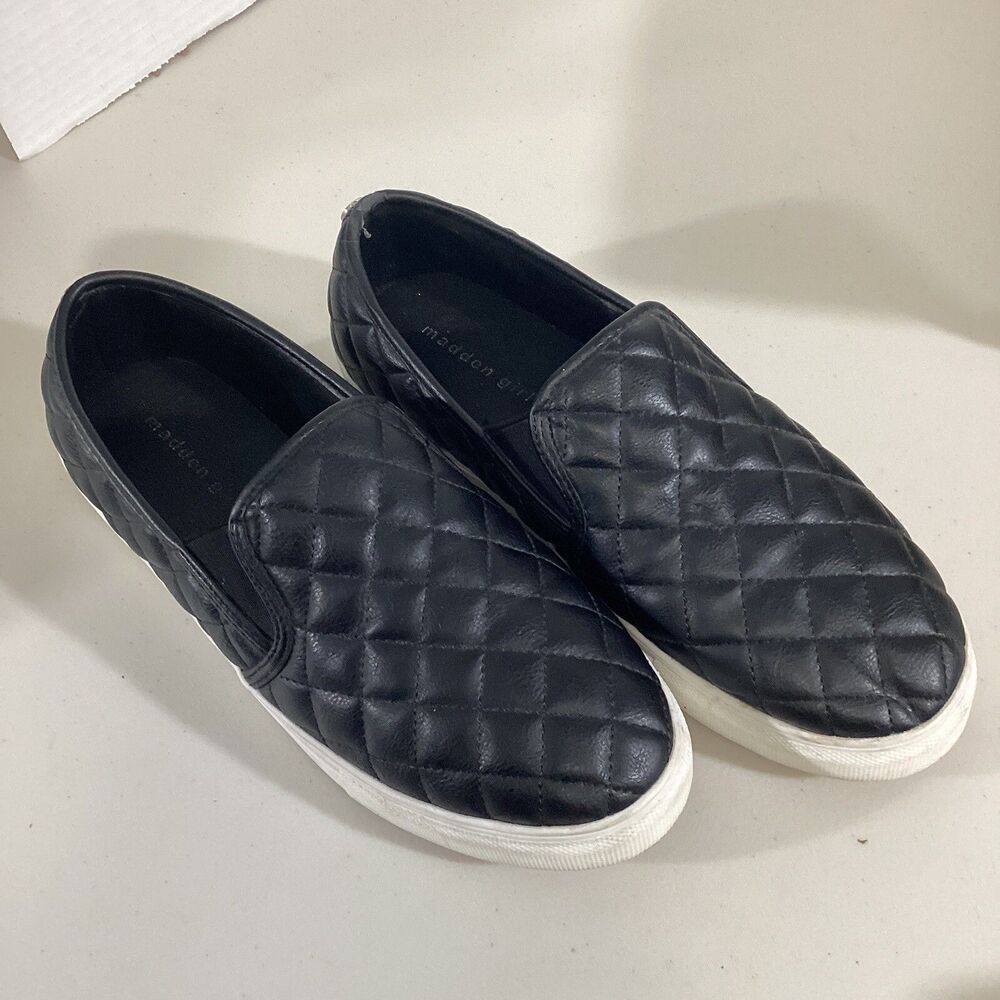 Women’s Steve Madden Quilted Black Leather Slip On Sneakers Size 10